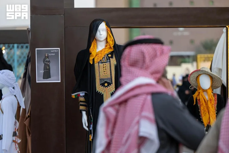 من "المزند" العسيري إلى "الكرتة" المدينية.. أزياء المرأة السعودية التقليدية خريطة للهوية