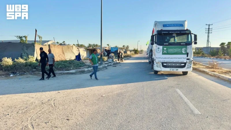 KSrelief'in yeni insani yardım konvoyu Gazze'deki Deyr el-Belah'a ulaştı