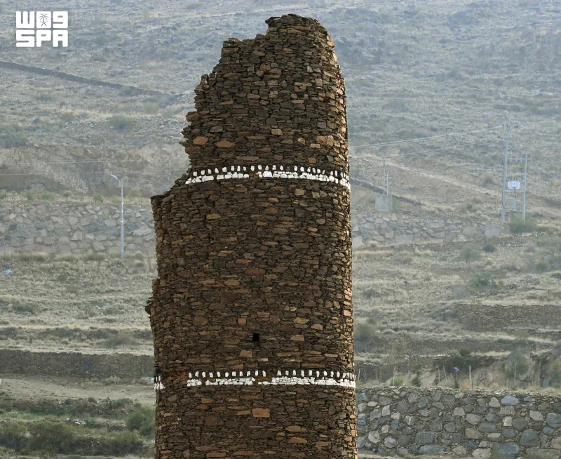 በአሲር የሚገኙት «ቀሰባት»፦ በጥንት ጊዜ ለጥበቃና ለስንቅ ማከማቻ ያገለገሉ ማማዎች