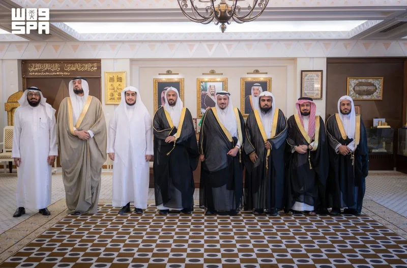 أمير القصيم يحتفي بعمر الصبيح بطل الفرع الثاني في مسابقة الملك عبدالعزيز الدولية للقرآن