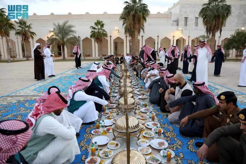 إفطار جماعي في حفر الباطن تكريمًا للمراقبين والعاملين الميدانيين