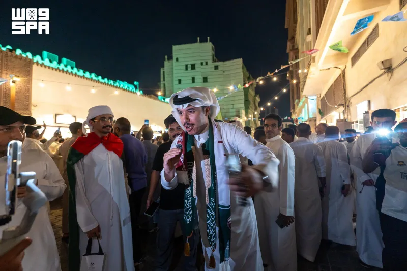 Flags and Chants Fill Historic Jeddah as Gulf Cup Fans Rally Near Beit Nassif