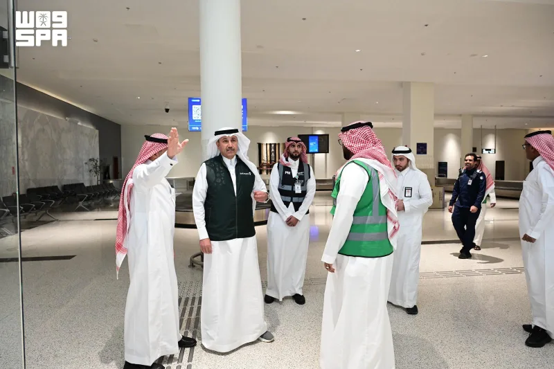 الجاسر يزور مطار الجوف الدولي ويطّلع على مستوى خدمات المسافرين