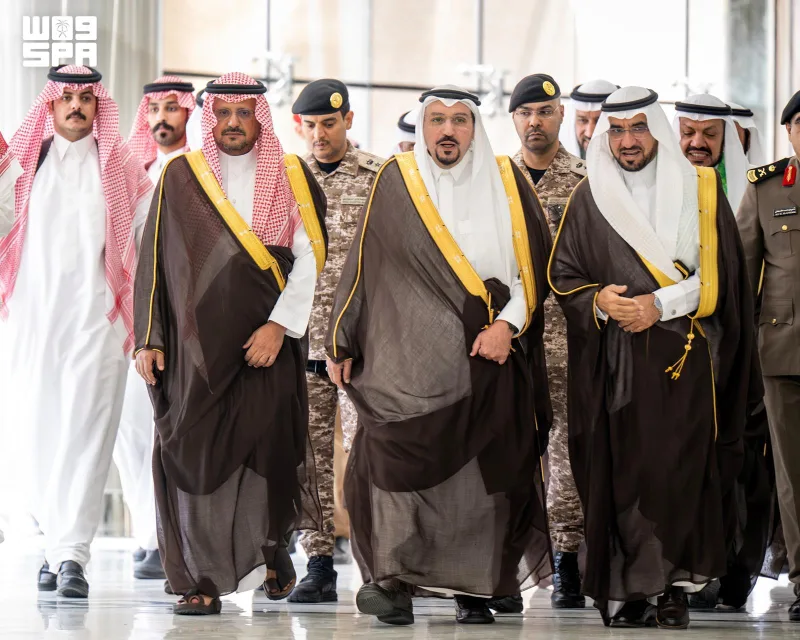 أمير القصيم يكرّم فرق التميز في احتفال جامعة القصيم باليوم الوطني