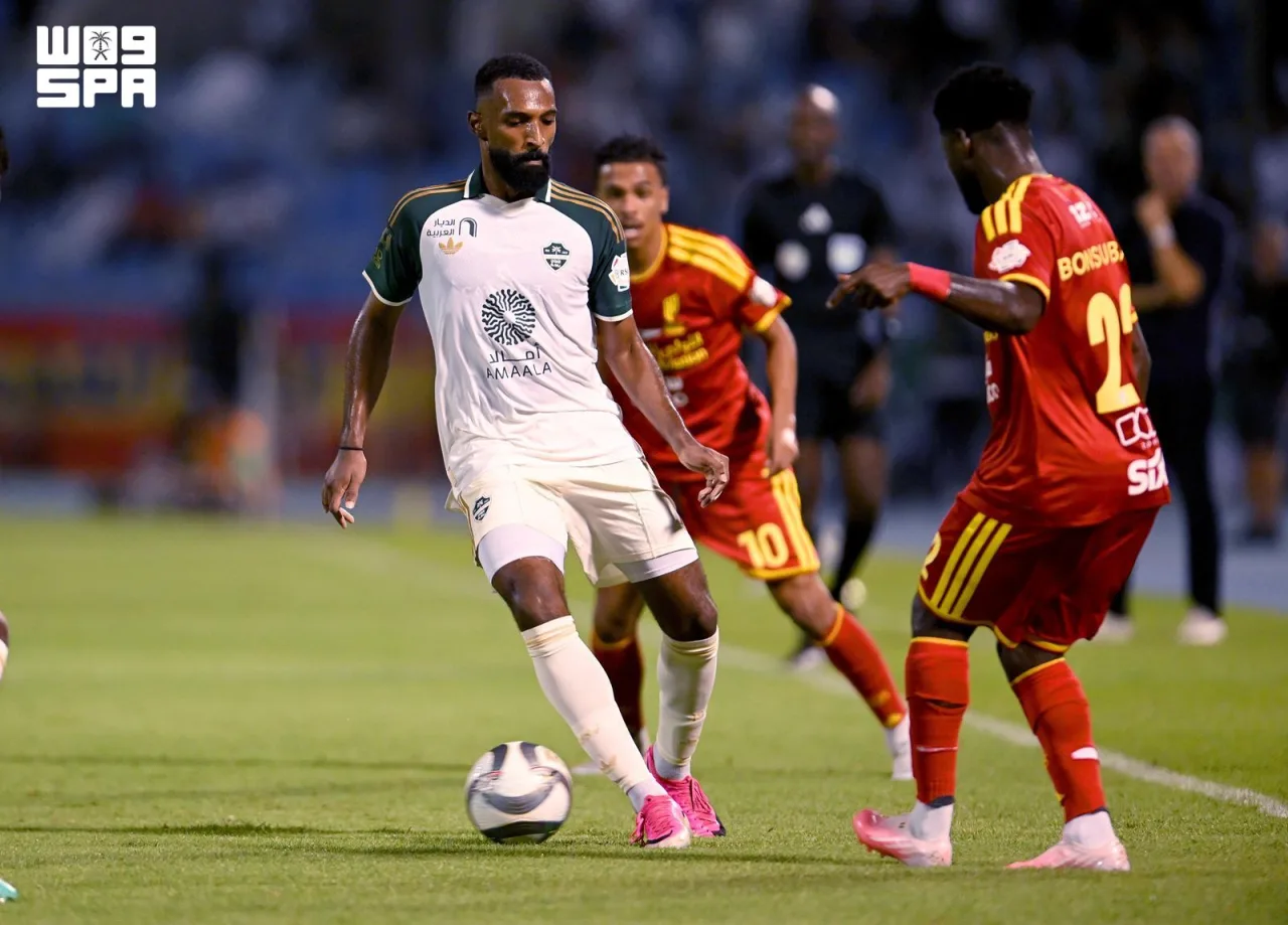 القادسية يهزم الأهلي 3-2 في الدمام ويصعد إلى الوصافة