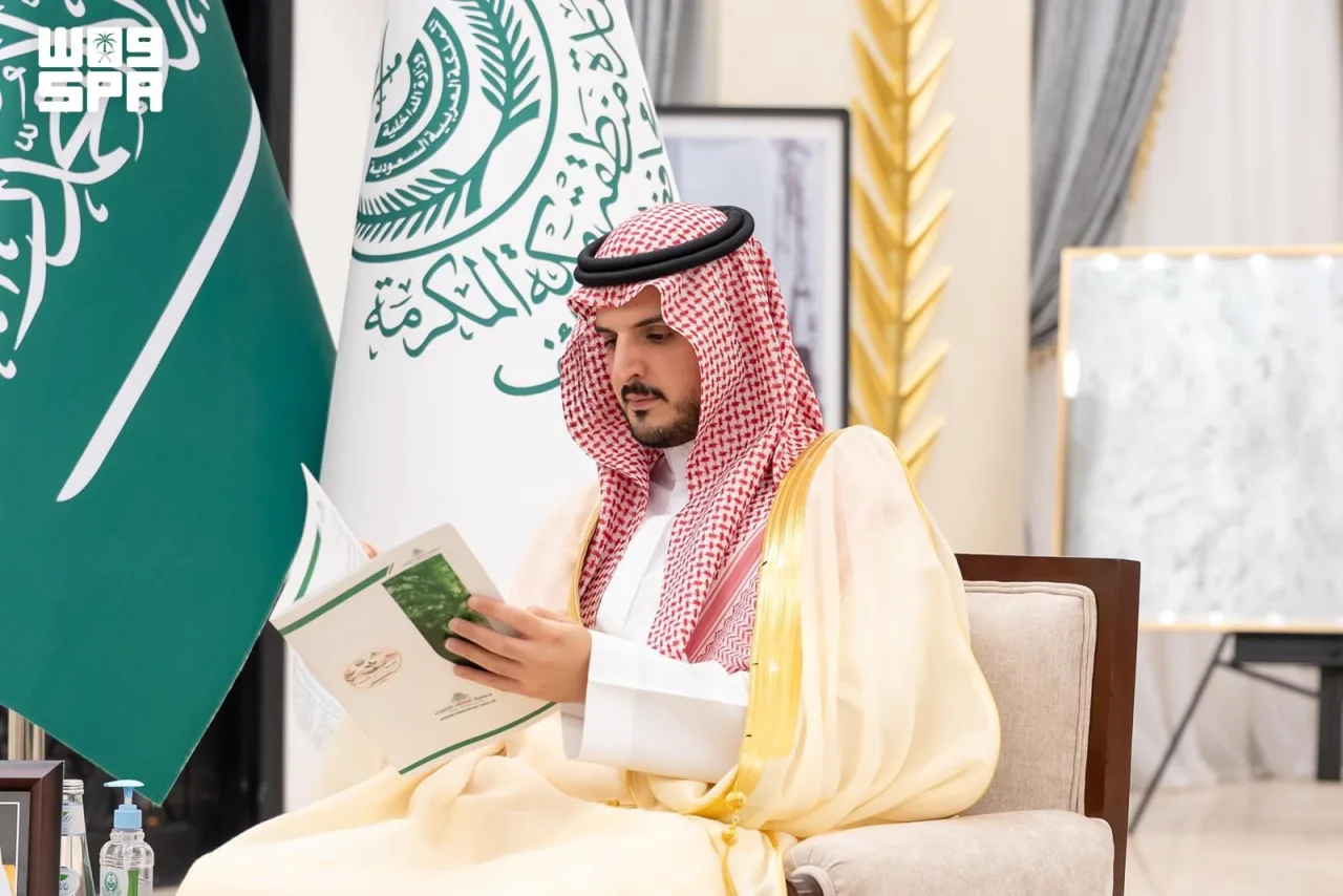 الأمير فواز بن سلطان يتابع تقدم مبادرة «اغرسها باسمي وأرعاها» في الطائف