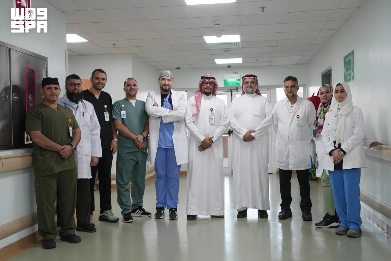Makkah Medical City Removes Two Enlarged Kidneys and Performs Pre-emptive Transplant Through Single Incision