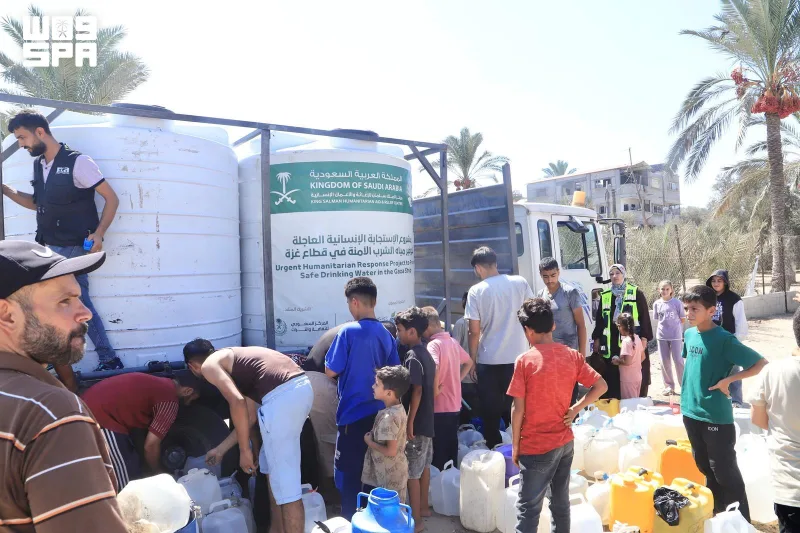 KSrelief обеспечил районы Газы 500 тысячами литров питьевой воды