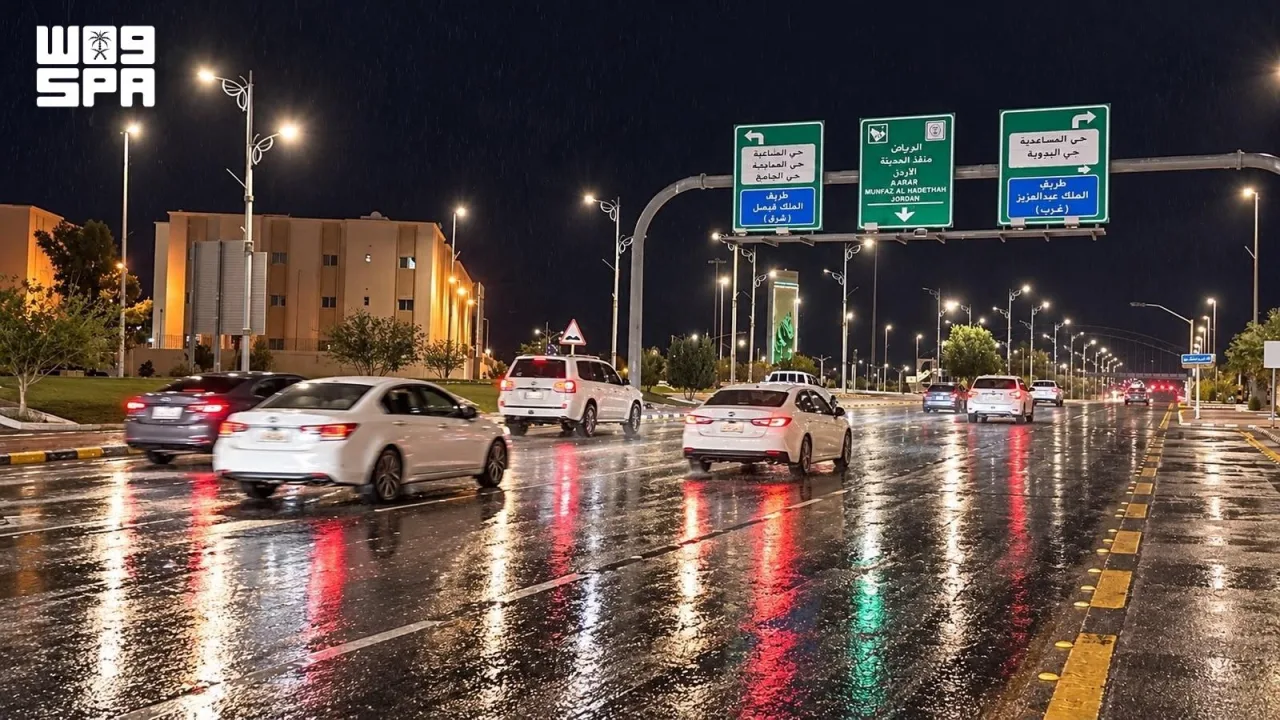 هطول أمطار غزيرة على المناطق الواقعة شرق طريف في الحدود الشمالية