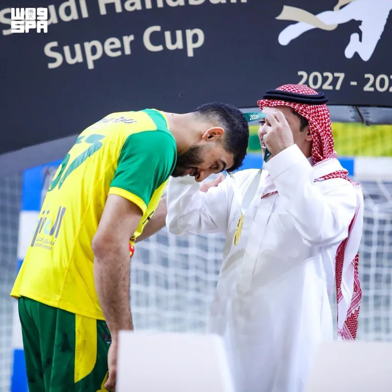 الخلیج با برتری ۲۲ بر ۱۵ مقابل النور قهرمان سوپرجام هندبال عربستان سعودی شد