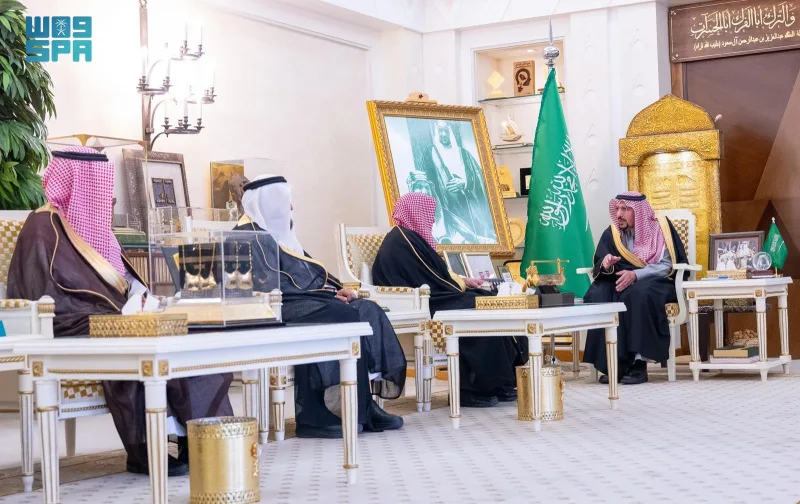 «كسوة العيد».. أمير القصيم يطلق مبادرة لأسر أطراف المنطقة
