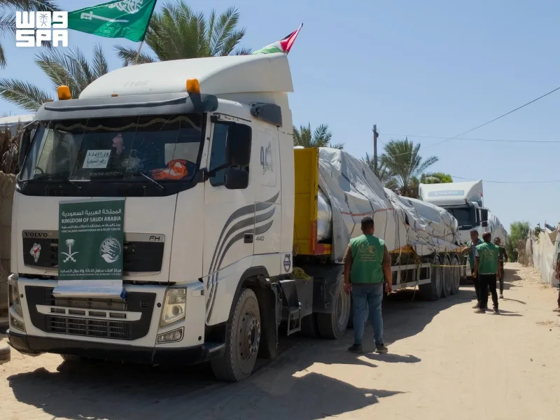 Новая колонна KSrelief доставила палатки перемещённым семьям на юге Газы