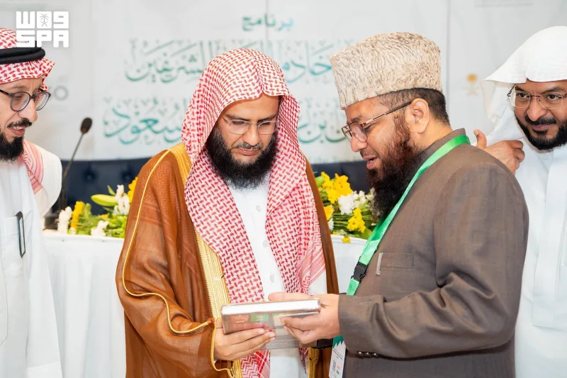 Prophet's Mosque imam addresses fourth group of Custodian of the Two Holy Mosques Umrah guests