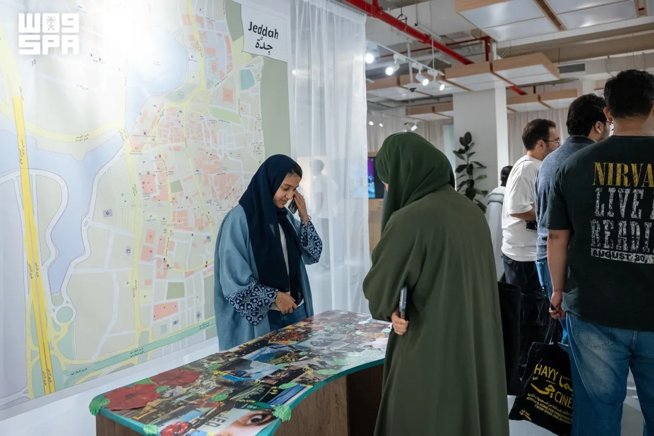 "انعكاس السماء على سطحها" في حي جميل.. سبع فنانات يستلهمن ذاكرة جدة البحرية حتى 17 أكتوبر
