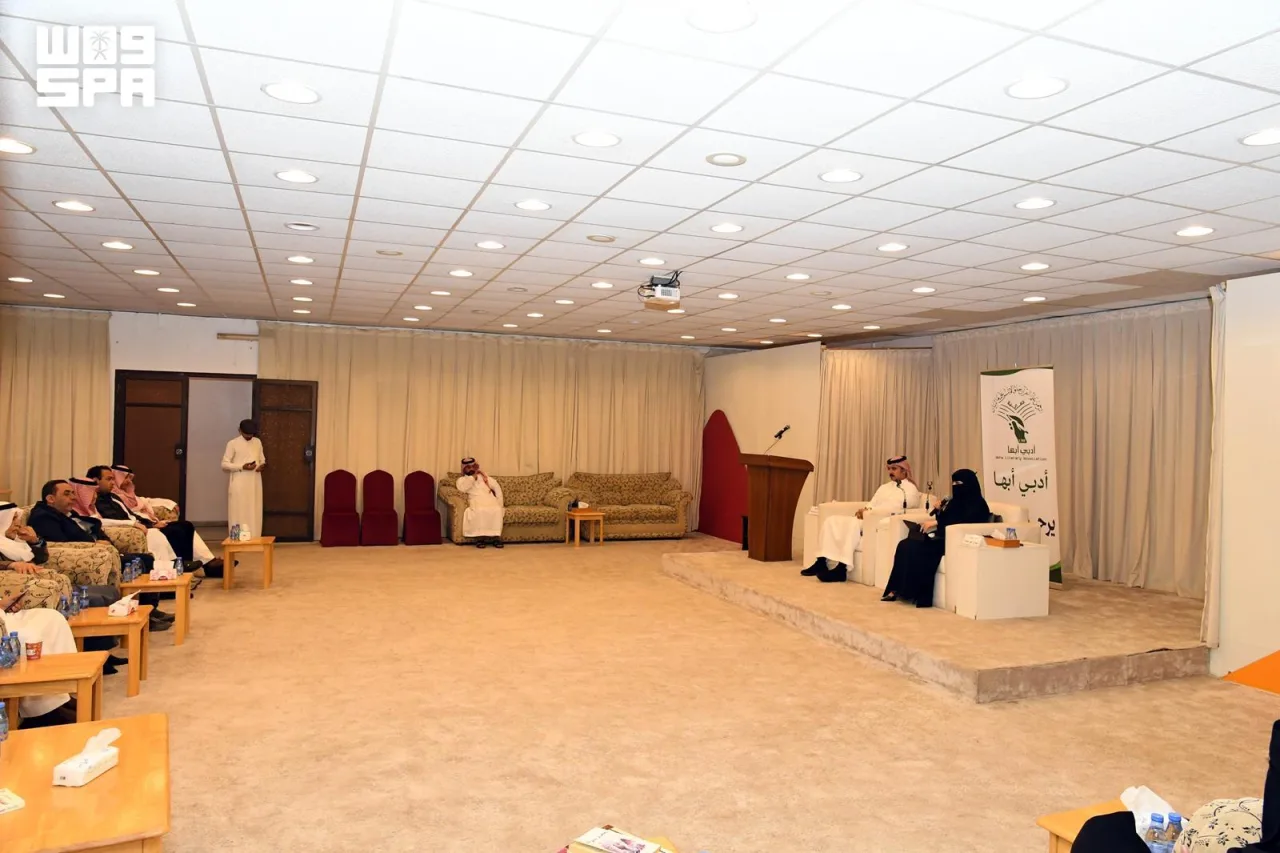 محاضرة في أبها تبحث حضور الذاكرة وما بعدها في الرواية العربية