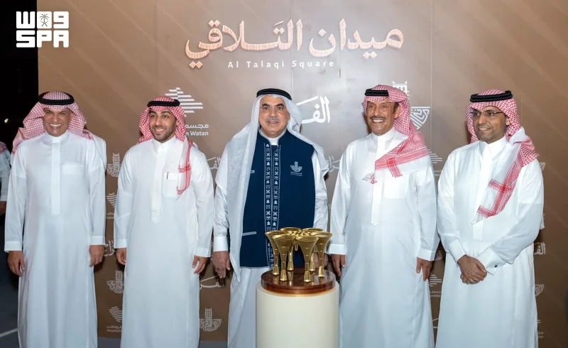 "ميدان التلاقي" في الخبر.. مجسم معماري تفاعلي يستلهم النخلة ومناطق المملكة الـ13