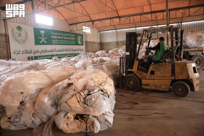 خيام سعودية تصل إلى دير البلح استعدادًا لشتاء النازحين في غزة
