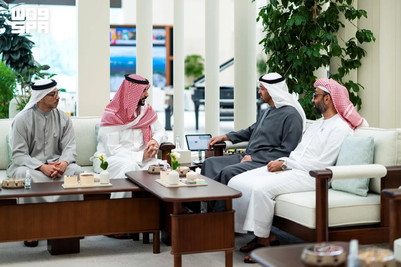 Prince Khalid bin Salman meets UAE President in Abu Dhabi on leadership's directives