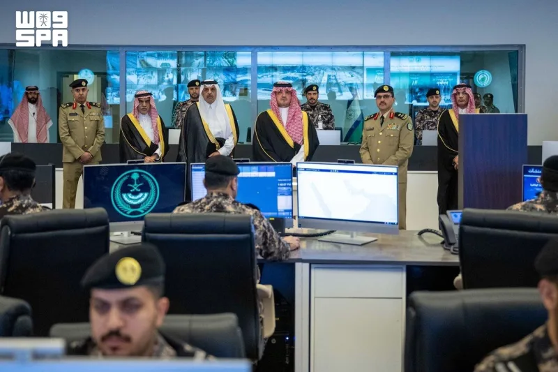 وزير الداخلية يدشّن مركز قيادة وتحكم بطائرات دون طيار ومركزًا للأمن السيبراني بقوات أمن المنشآت