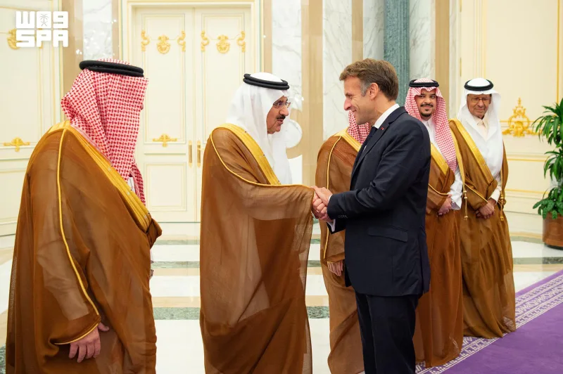 ولي العهد والرئيس الفرنسي ماكرون يبحثان في الرياض العلاقات الاستراتيجية والأوضاع الإقليمية