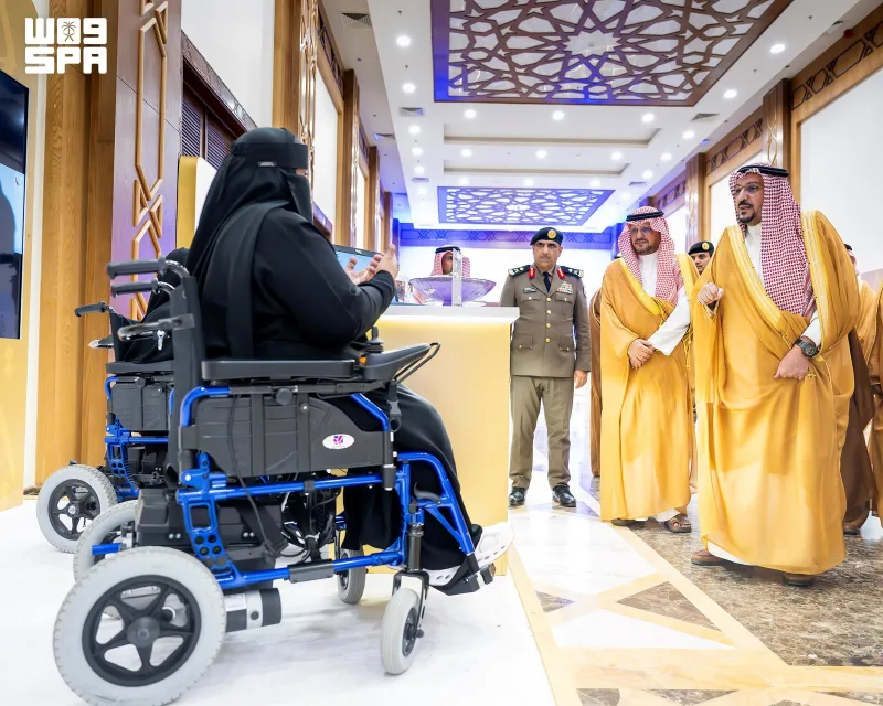 أمير القصيم يكرّم 22 فائزًا في النسخة الأولى من جائزته للعمل التطوعي